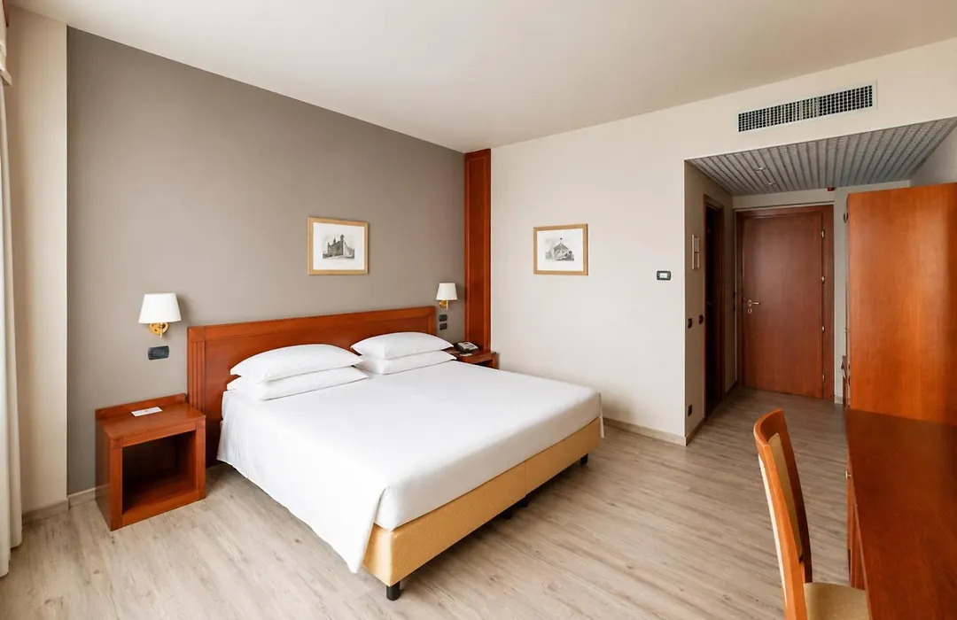 Phi Hotel Cavalieri-1